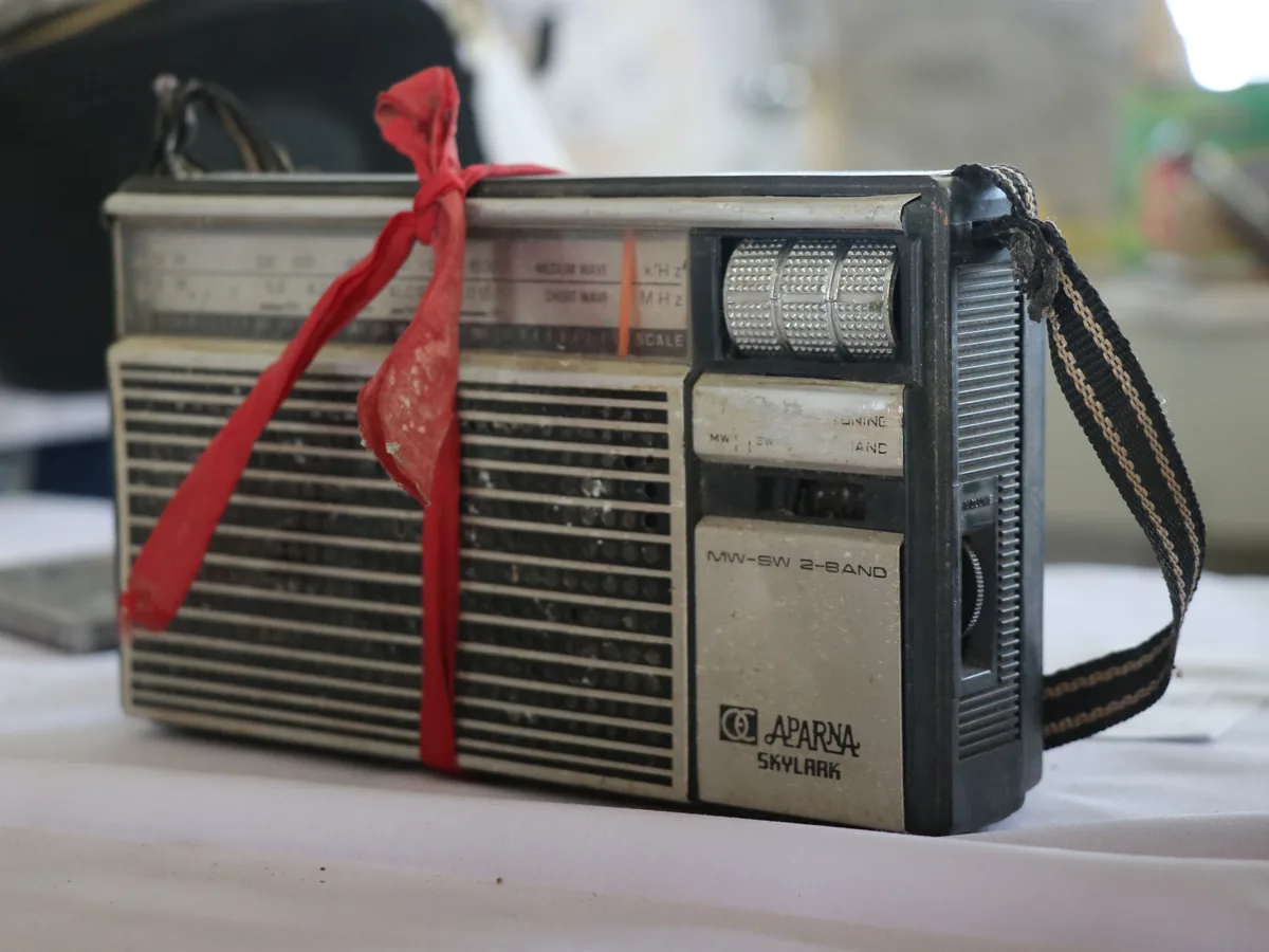 Noodradio met digitaal display
